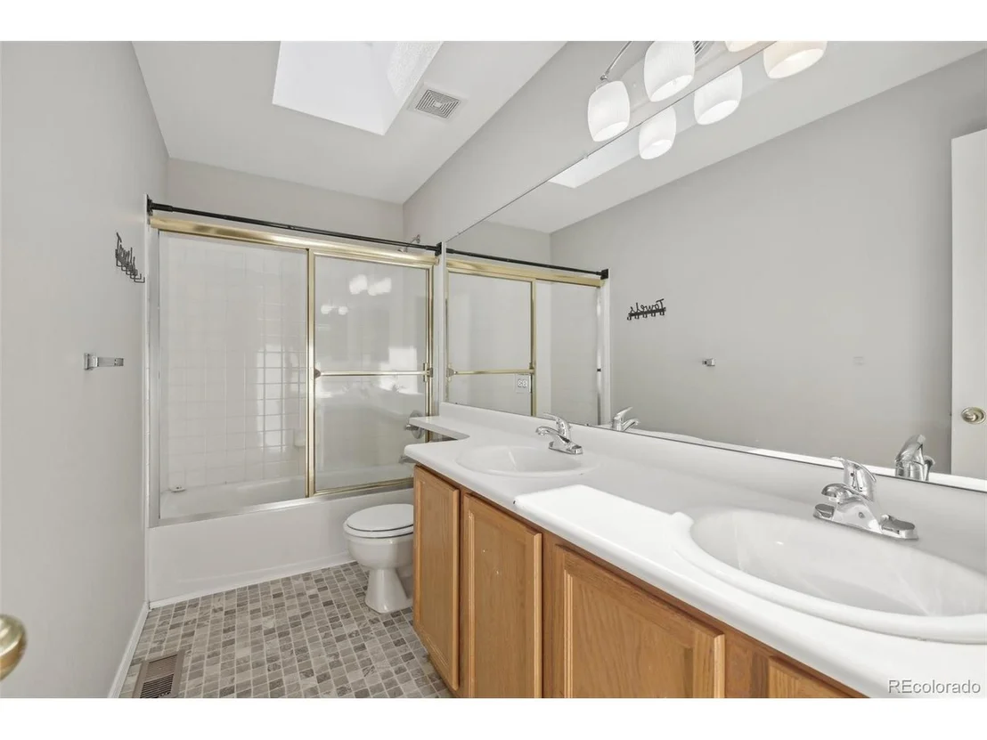 Photo of 10500 Taylor Ave