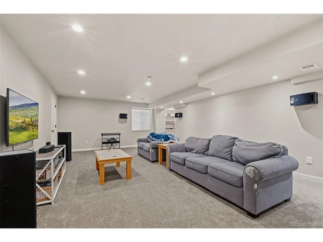 Photo of 102 11th Ave