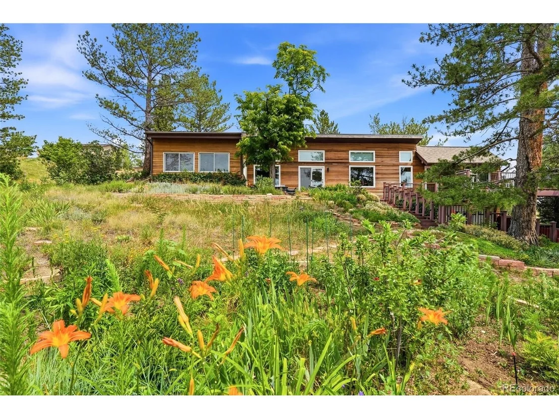 Photo of 6967 Fairways Dr