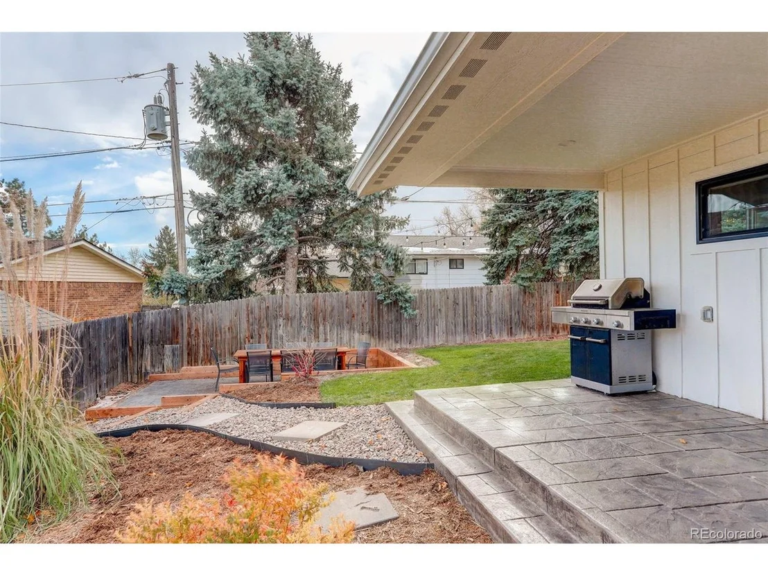 Photo of 6864 W 69th Pl