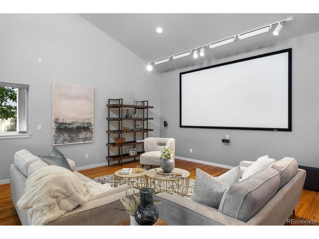 Photo of 4130 Jay St