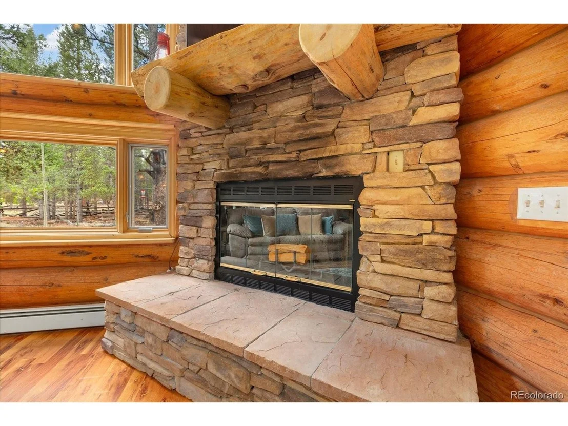 Photo of 682 Spruce Dr