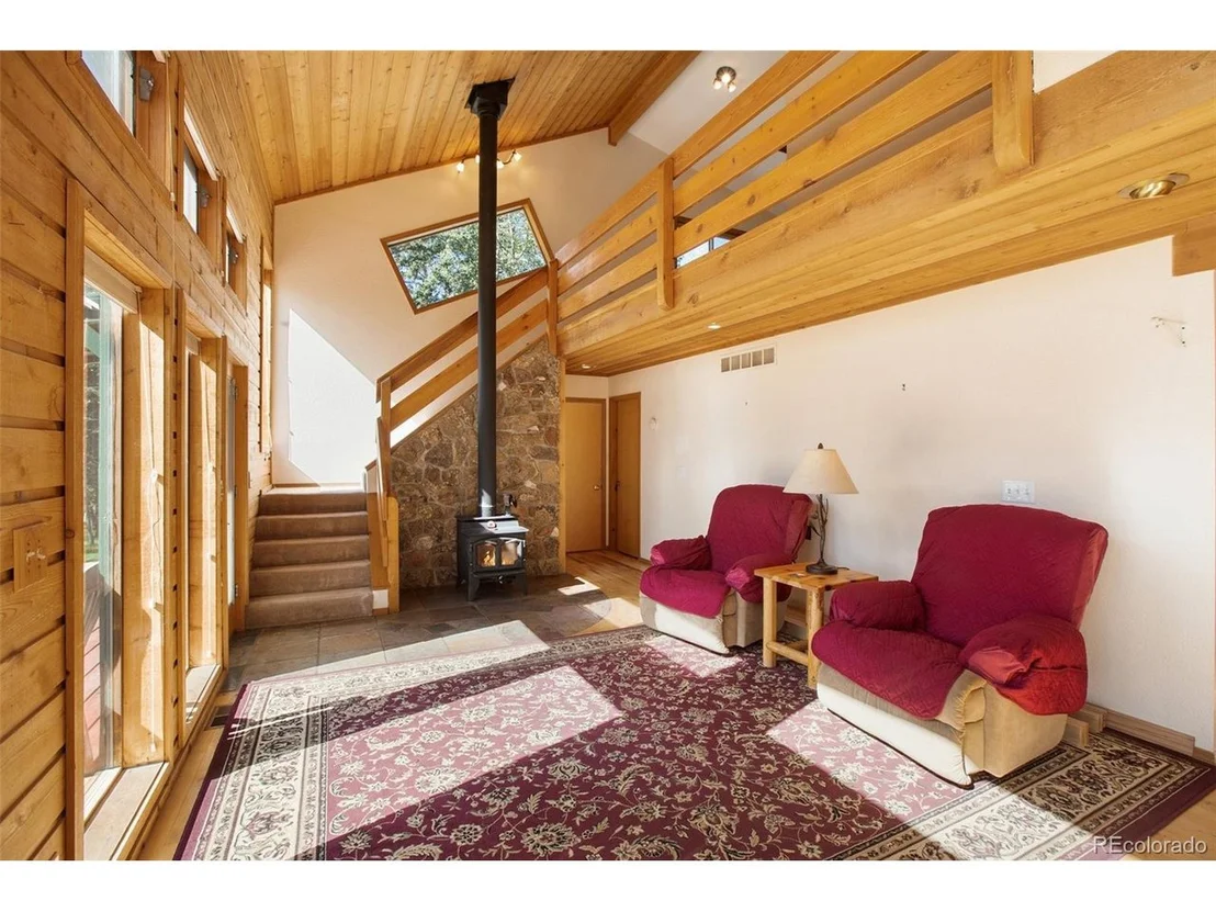 Photo of 635 Ridge Dr