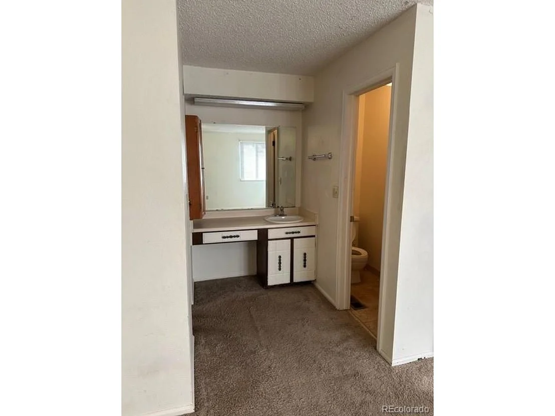 Photo of 8191 Everett Way