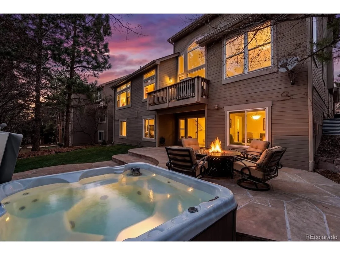 Photo of 952 Greenridge Ln