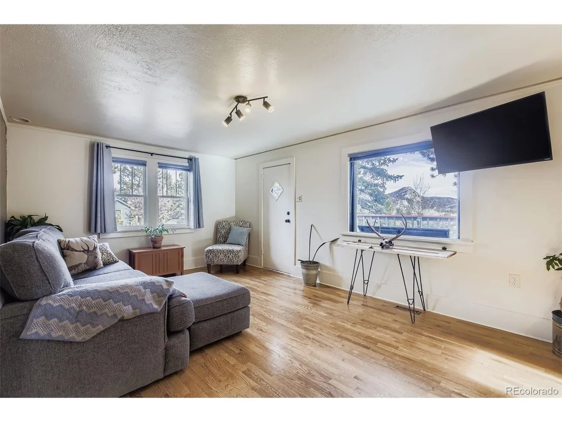 Photo of 178 Stanley Circle Dr