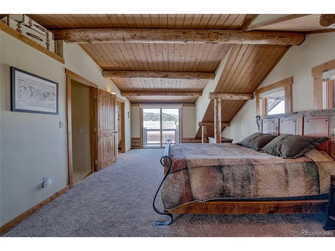 Photo of 64 Hideaway Ct