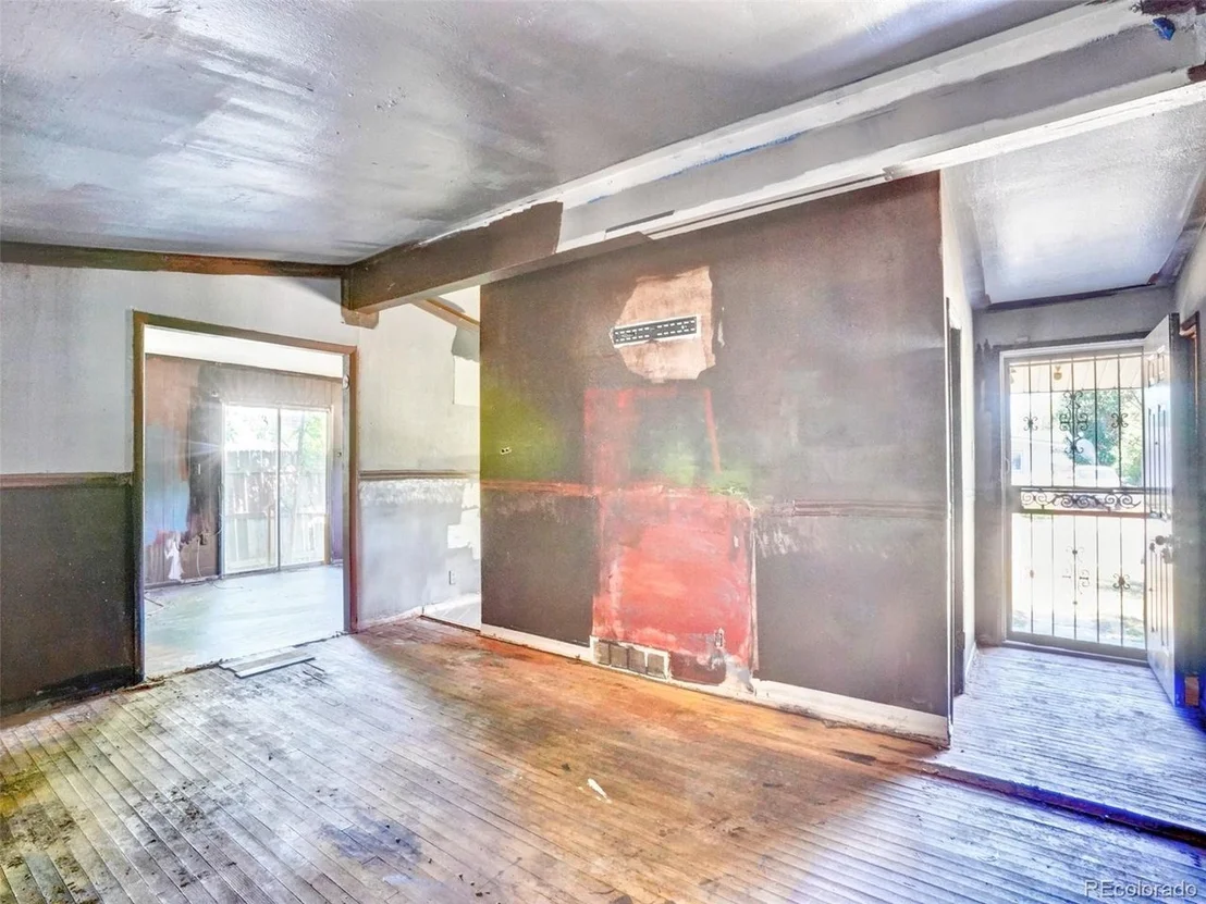 Photo of 7789 Greenleaf Ln