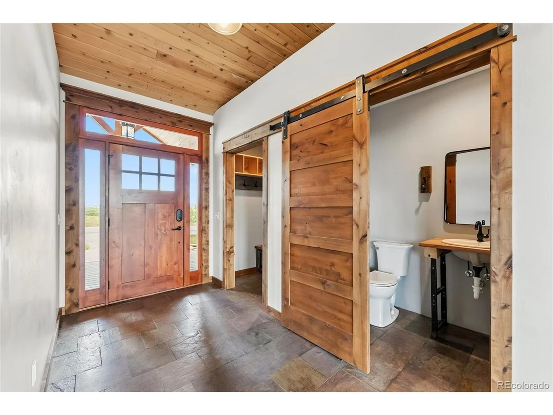 Photo of 701 Clark St
