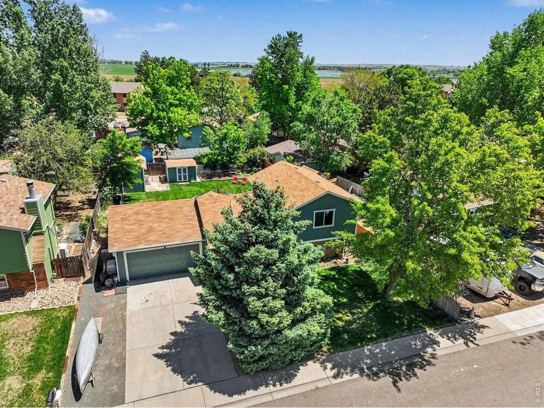 Photo of 1404 Willow Dr