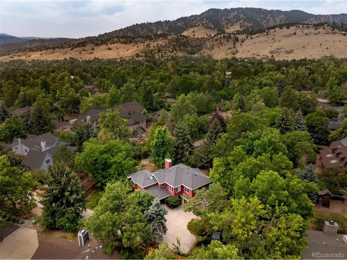 Photo of 1127 Juniper Ave