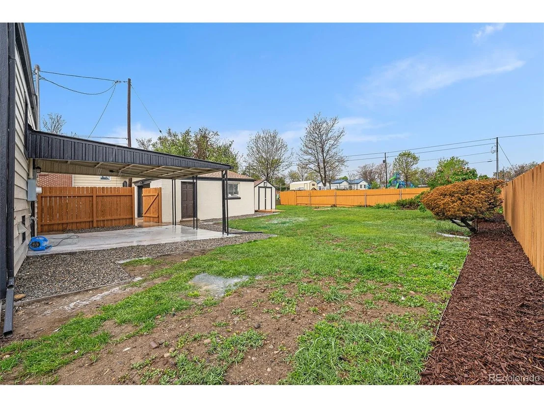 Photo of 5491 Lowell Blvd