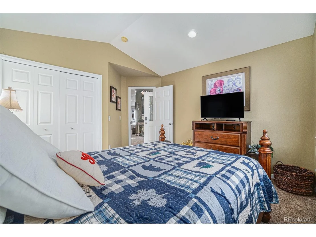 Photo of 445 Skyline Dr