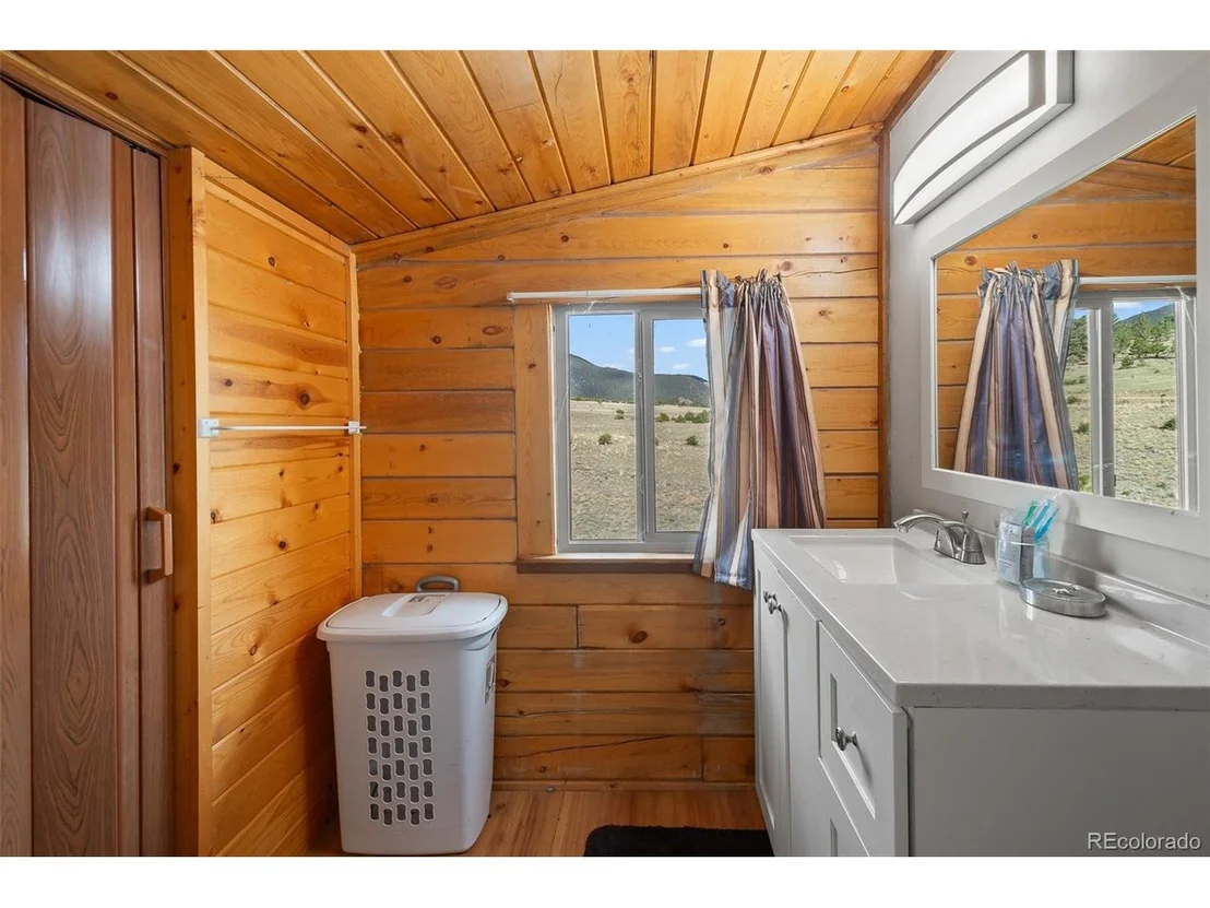 Photo of 7256 Jefferson Rd