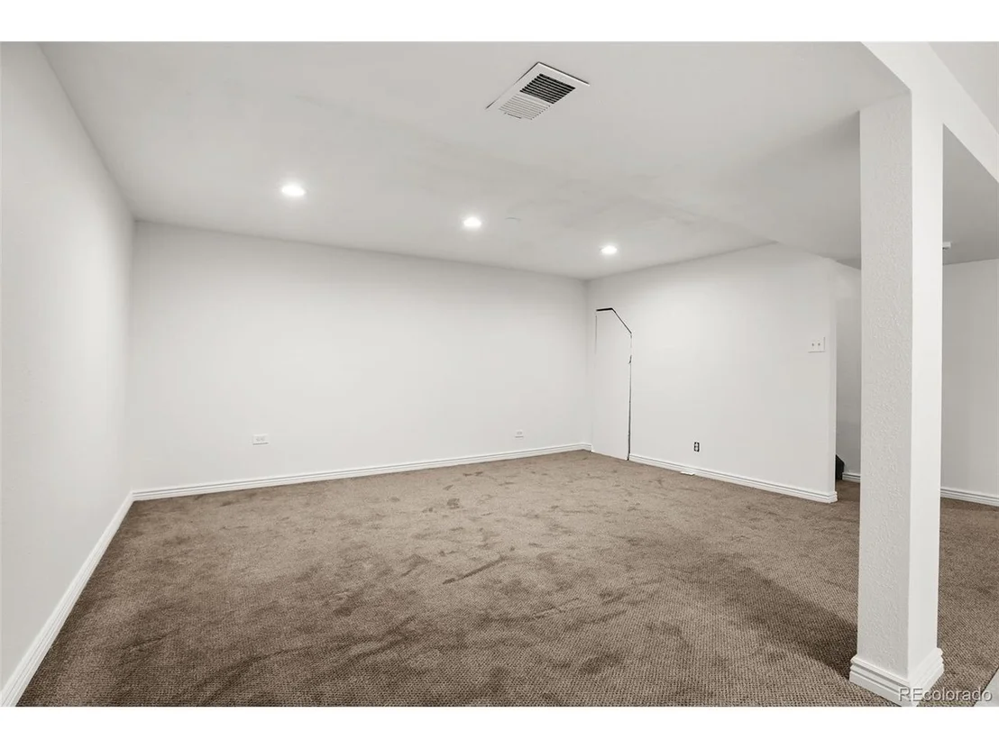 Photo of 3963 W 65th Pl