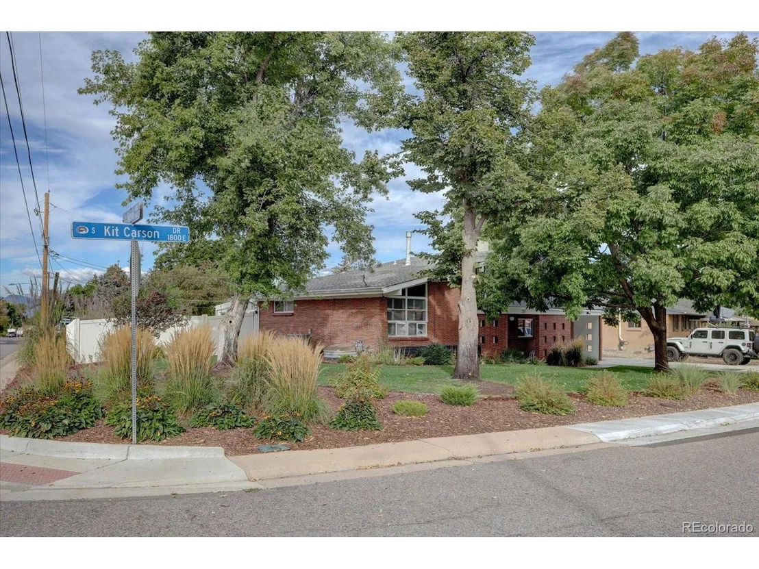 Photo of 7881 S Kit Carson Dr