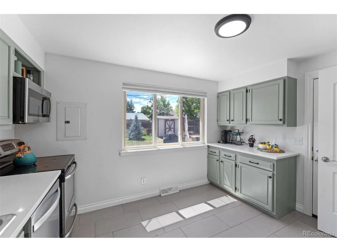 Photo of 6518 W 70th Pl