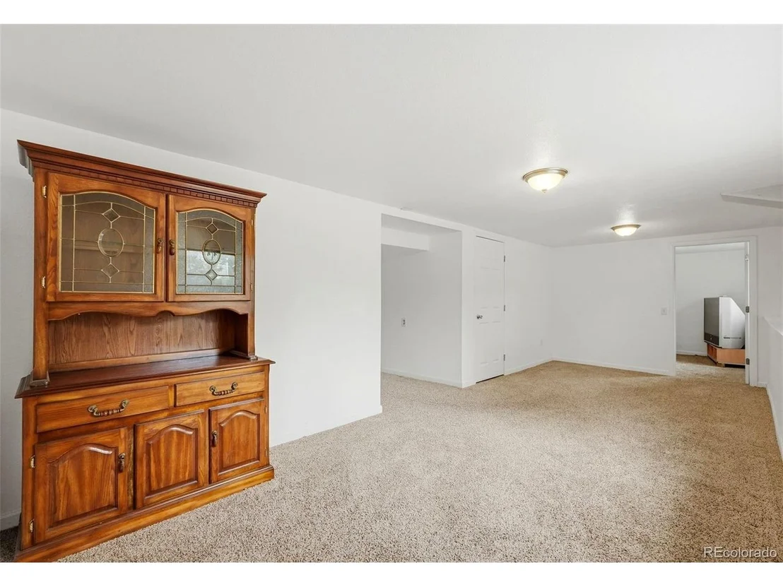 Photo of 1060 Downing Way
