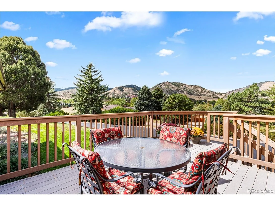 Photo of 5590 Crestbrook Dr