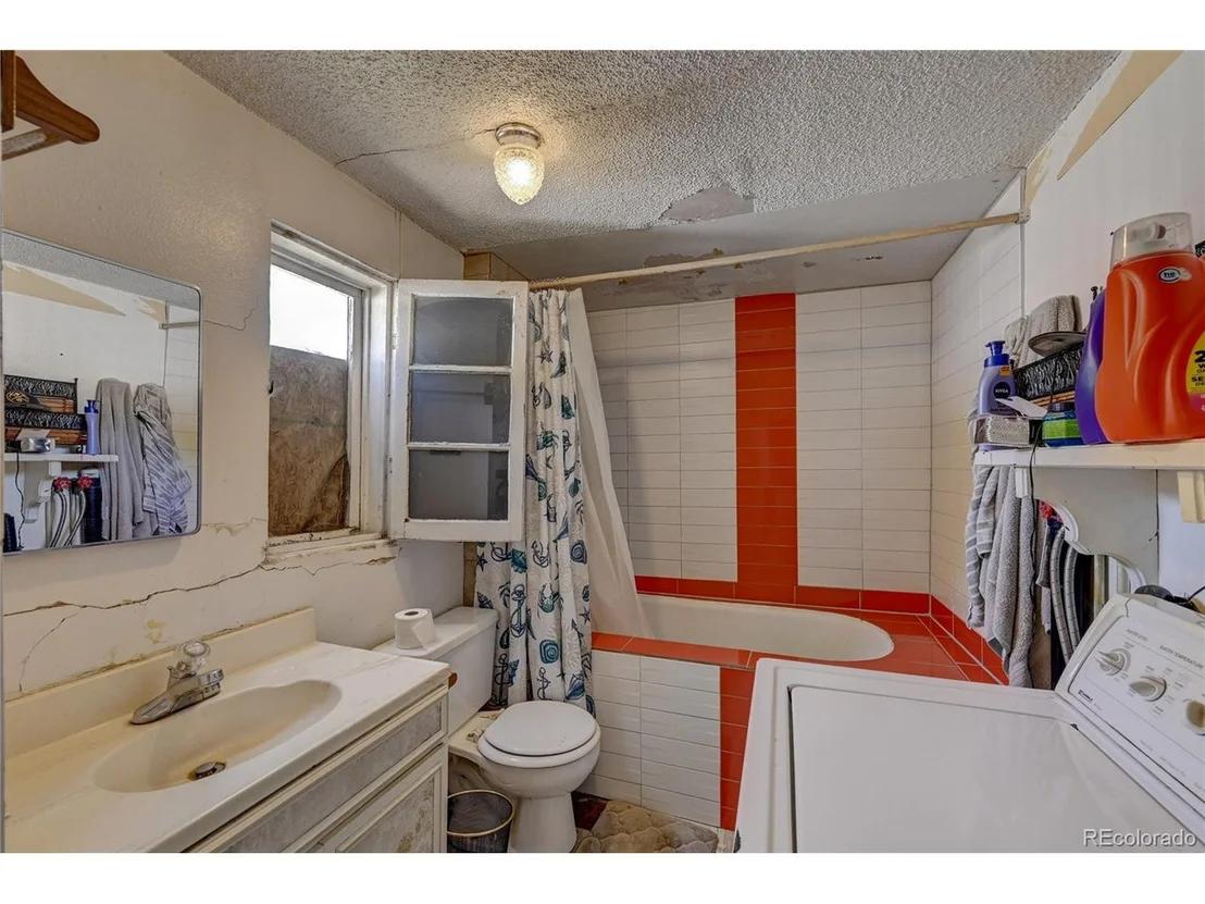 Photo of 2900 W 66th Pl
