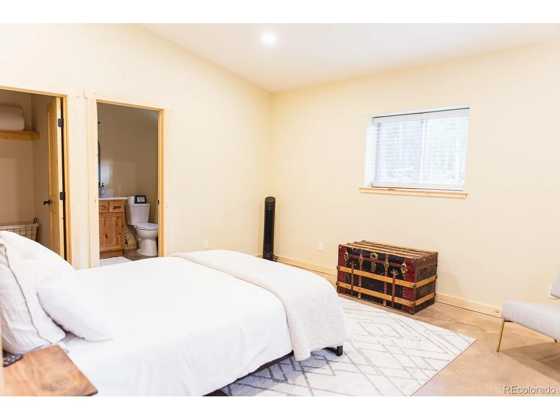 Photo of 1249 Circle 73