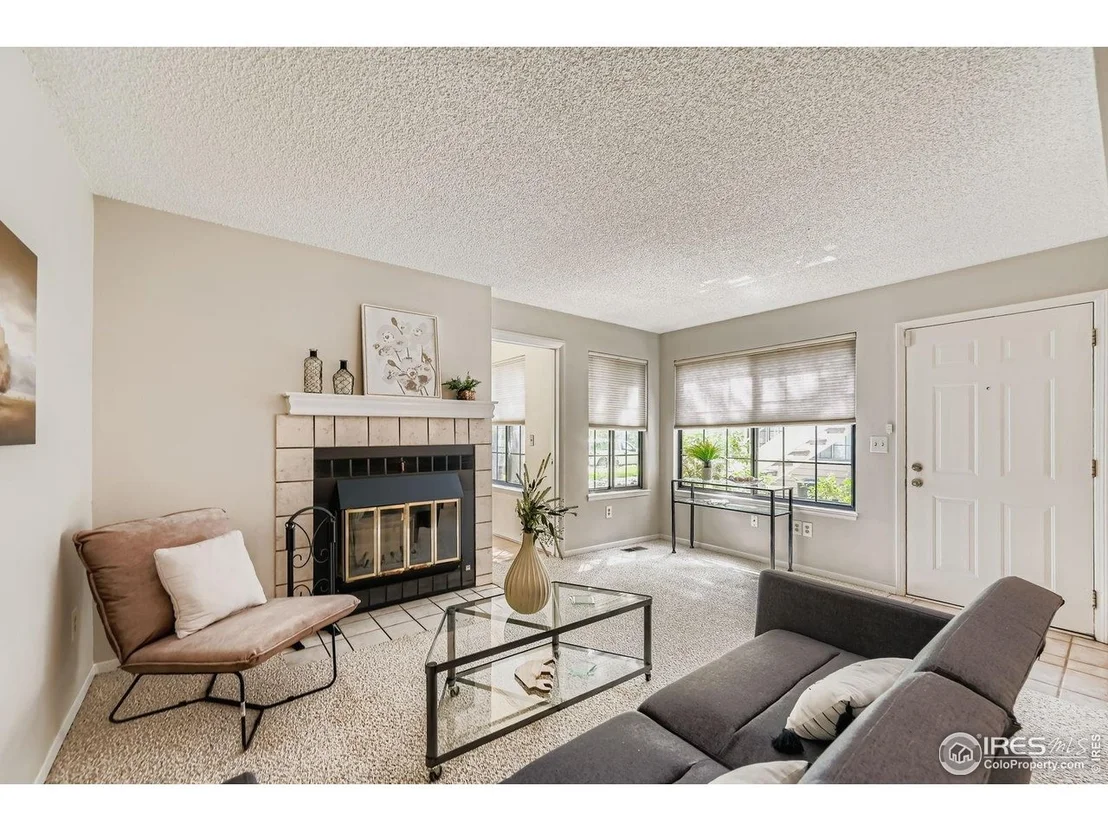 Photo of Unit D at 4767 White Rock Cir