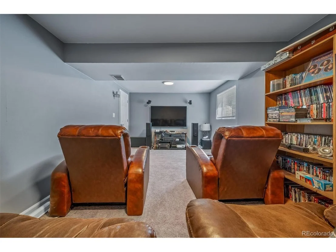 Photo of 8238 Lakeshore Dr