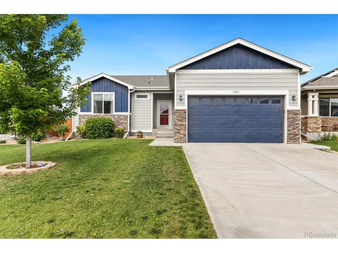 Photo of 1204 Sunrise Cir