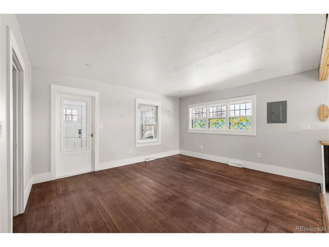 Photo of 404 S Range Ave