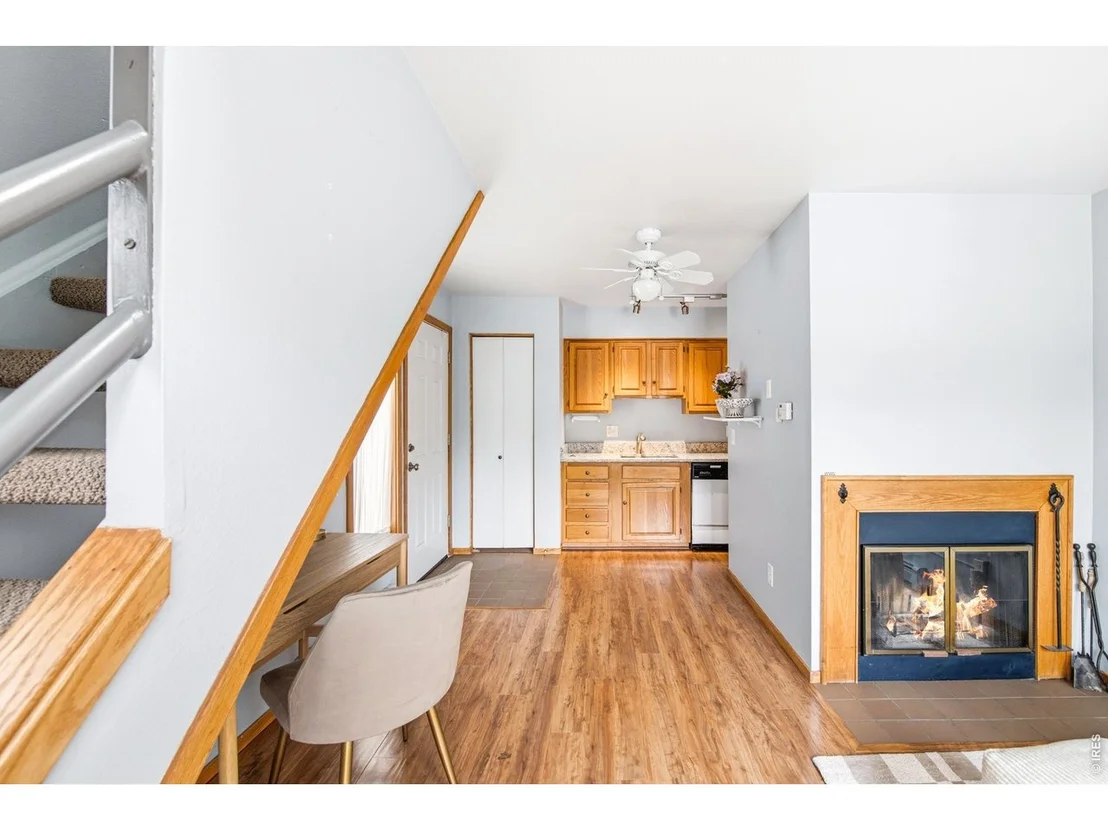 Photo of Unit 13 at 1825 Marine St