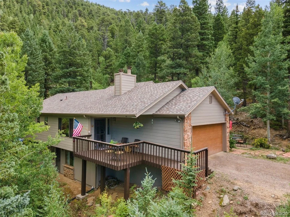 Photo of 145 Jackpine Ln