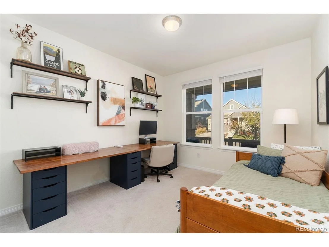 Photo of 810 Compass Dr