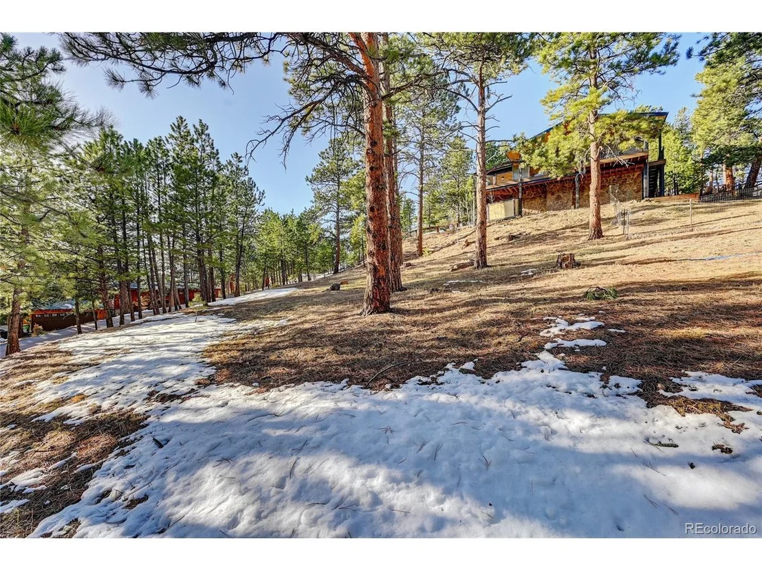Photo of 902 Wagon Trail Rd
