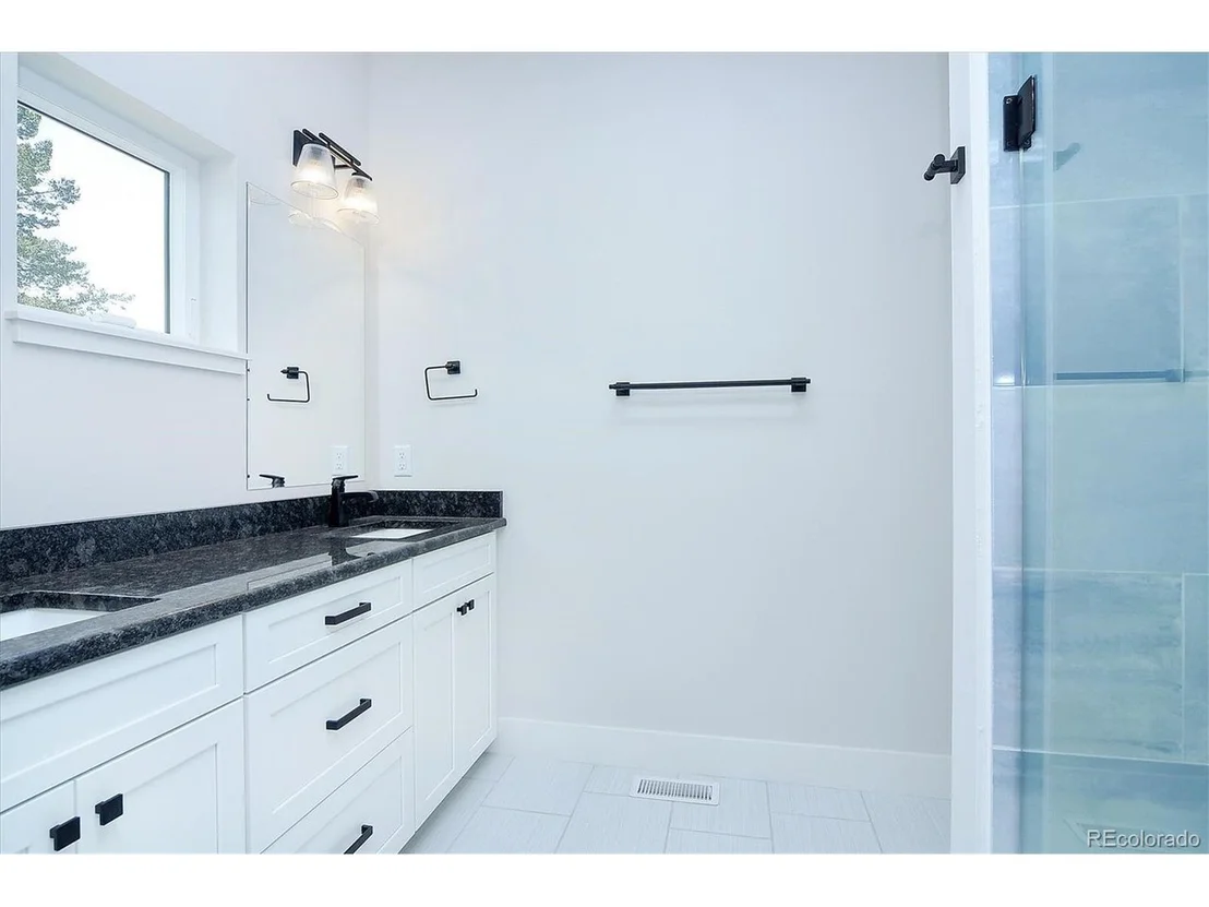 Photo of 106 River Ridge
