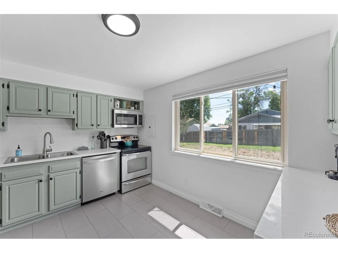 Photo of 6518 W 70th Pl
