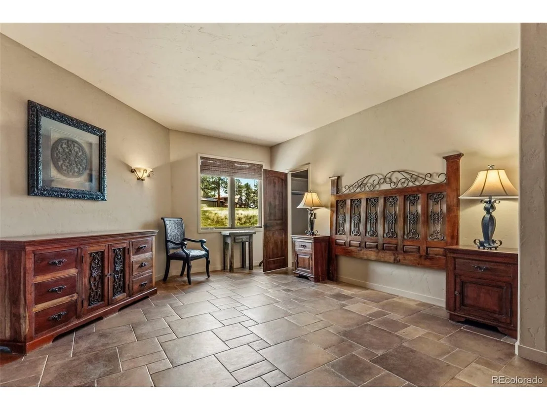 Photo of 28098 Green Valley Ln