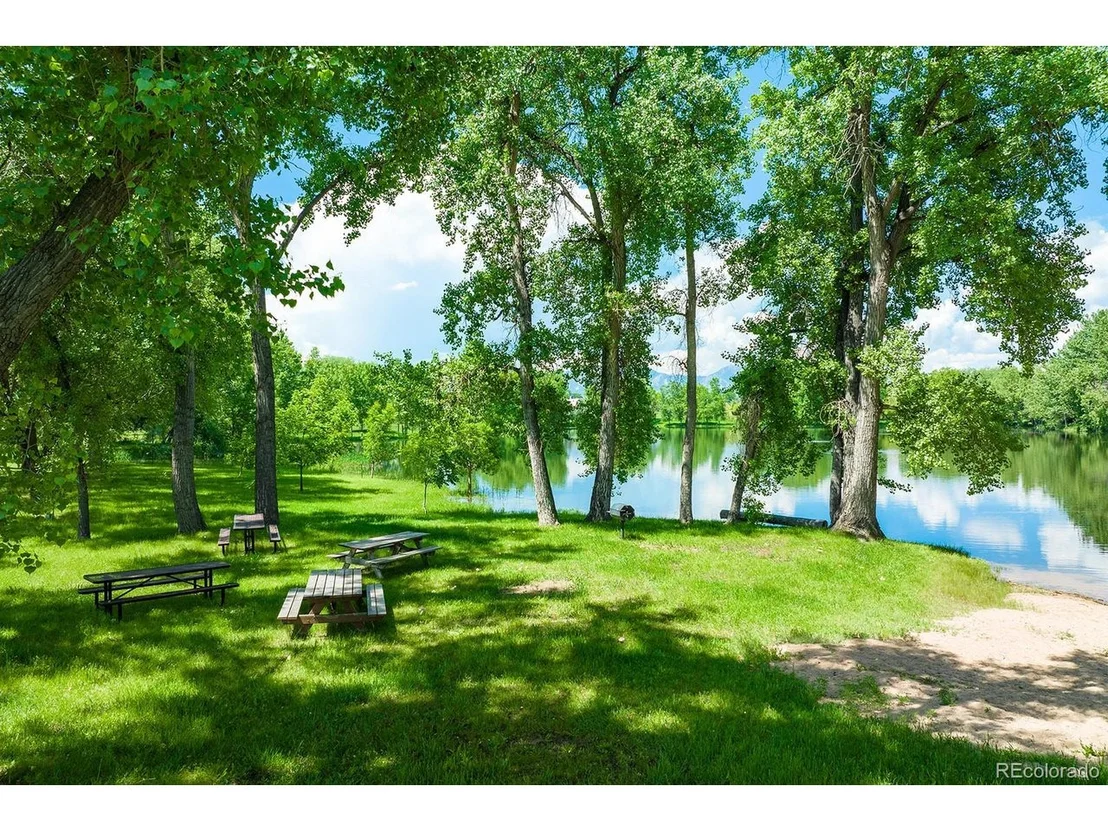 Photo of 2240 Champlain Dr