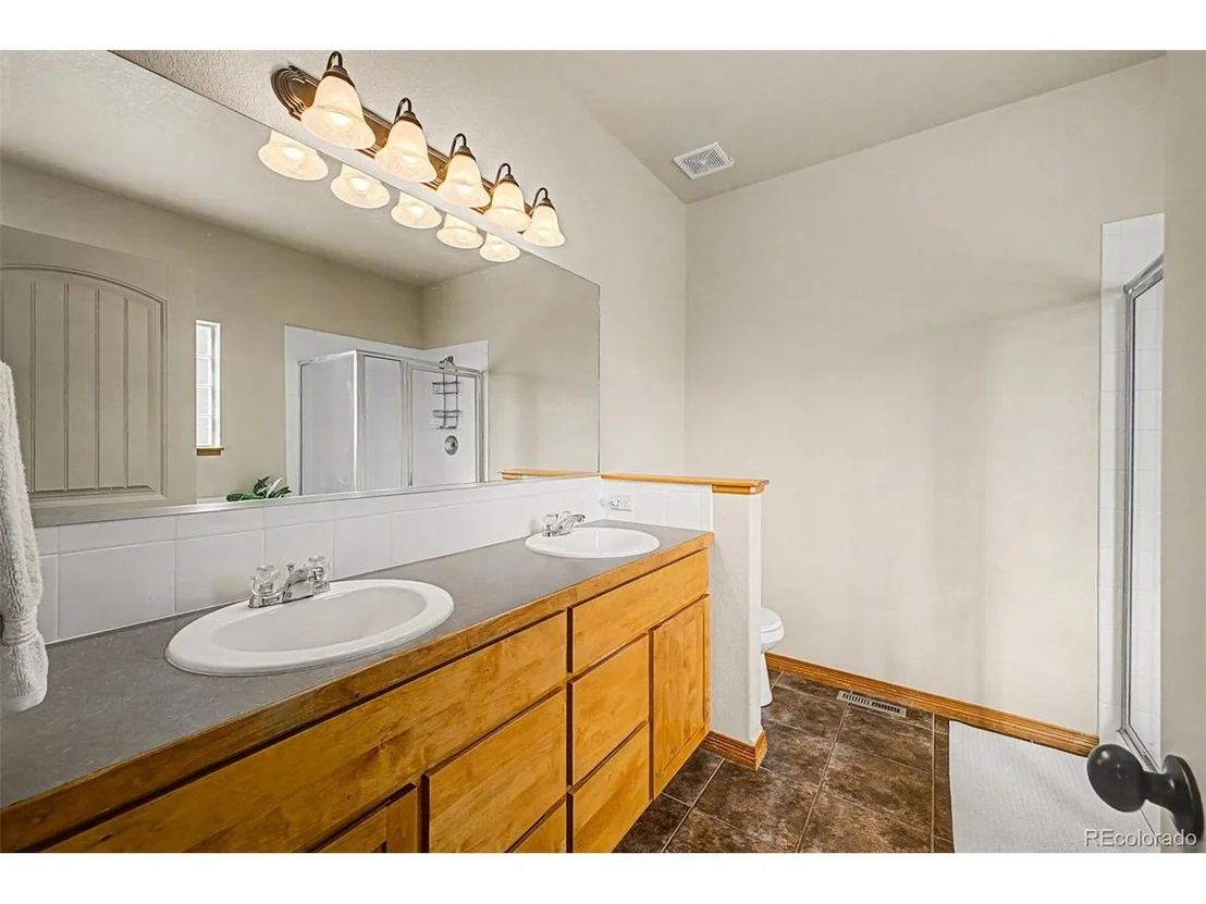 Photo of 652 Sundance Dr