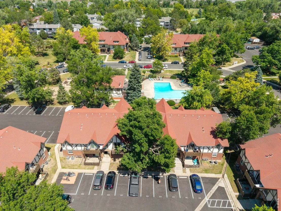 Photo of Unit D11 at 3250 Oneal Cir