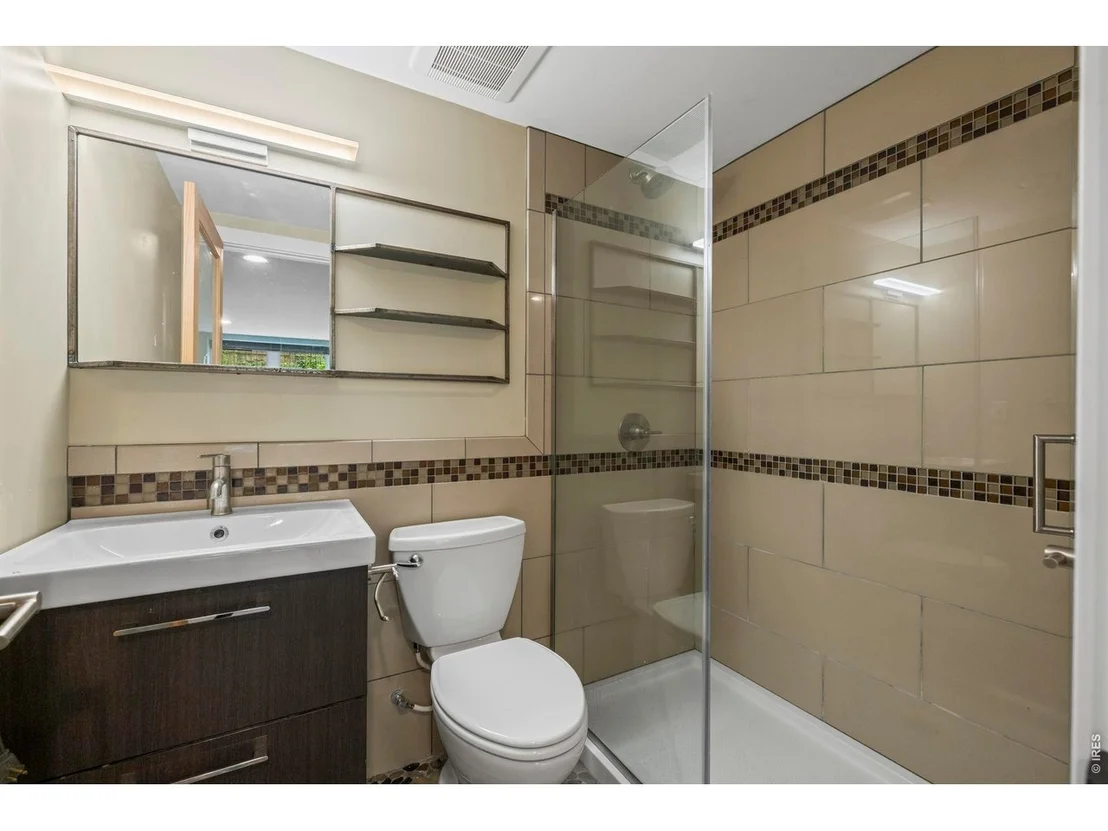 Photo of 5139 Holmes Pl