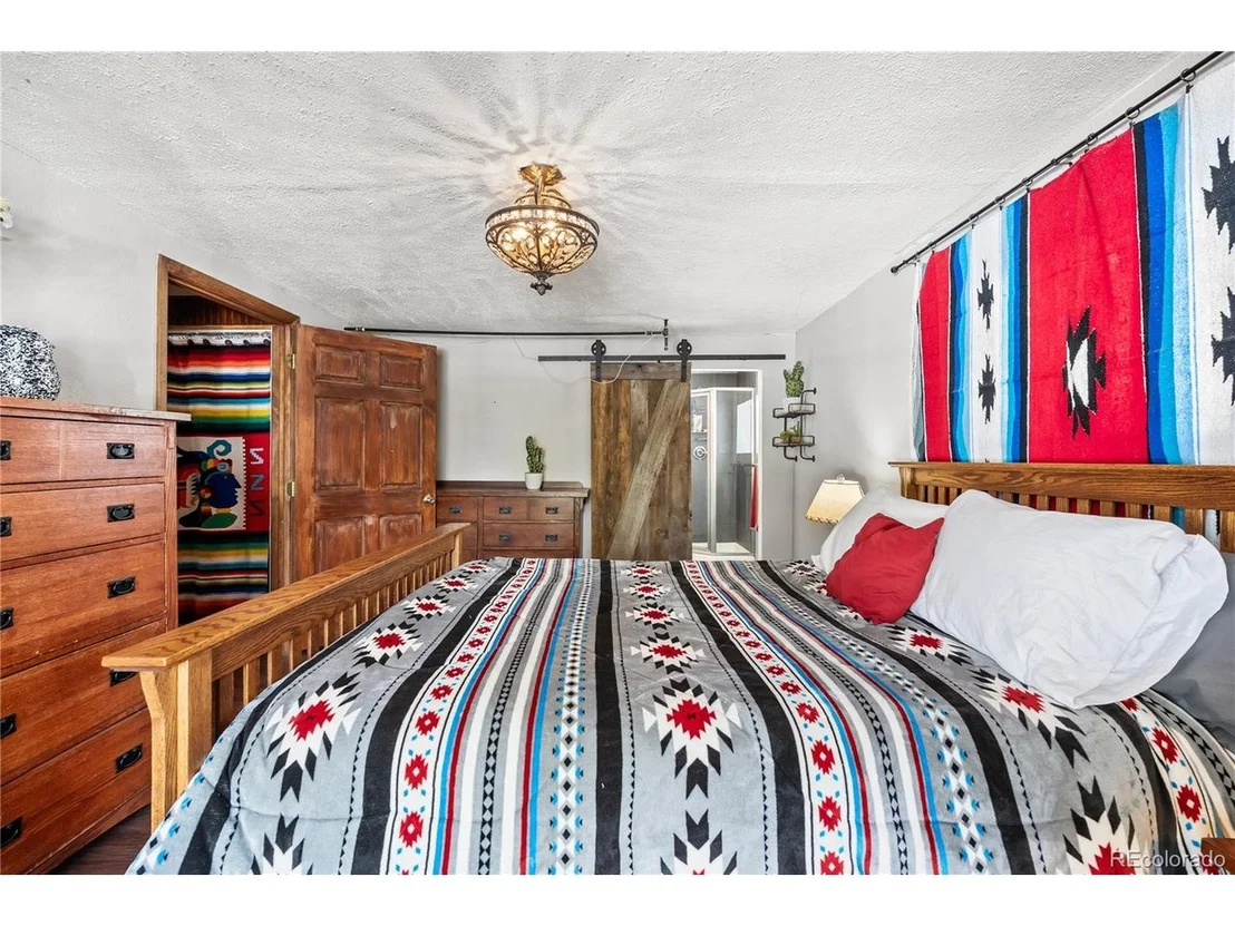 Photo of 82 Iris Dr