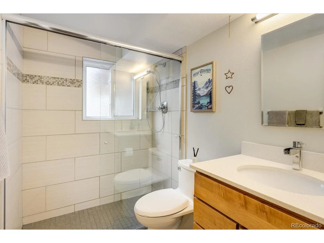 Photo of 115 Manhattan Dr