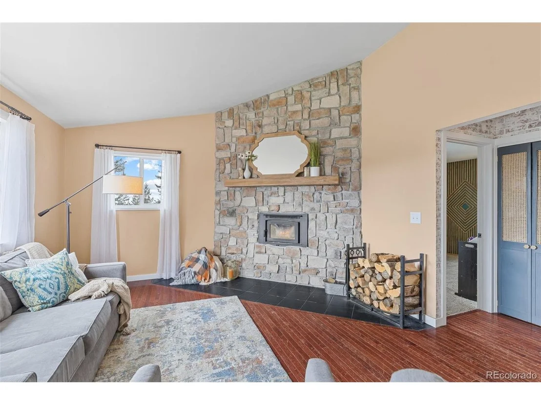 Photo of 518 Pine Dr