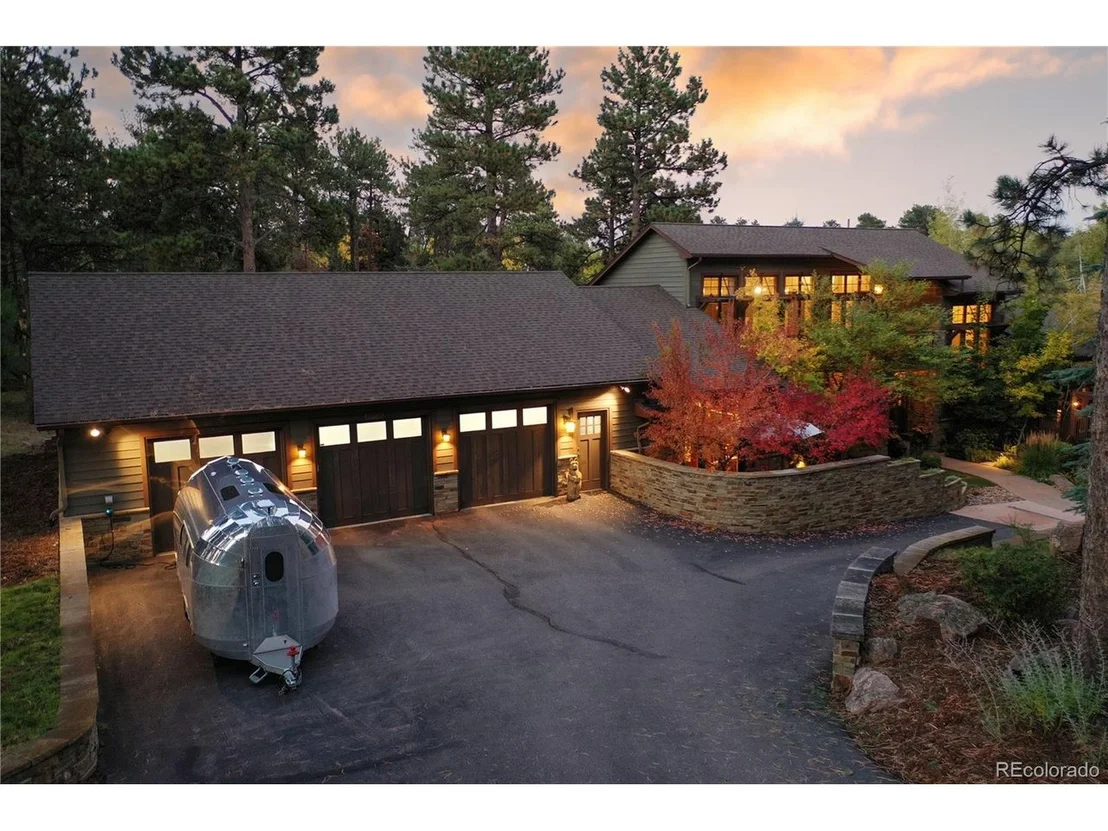 Photo of 25751 Village Cir