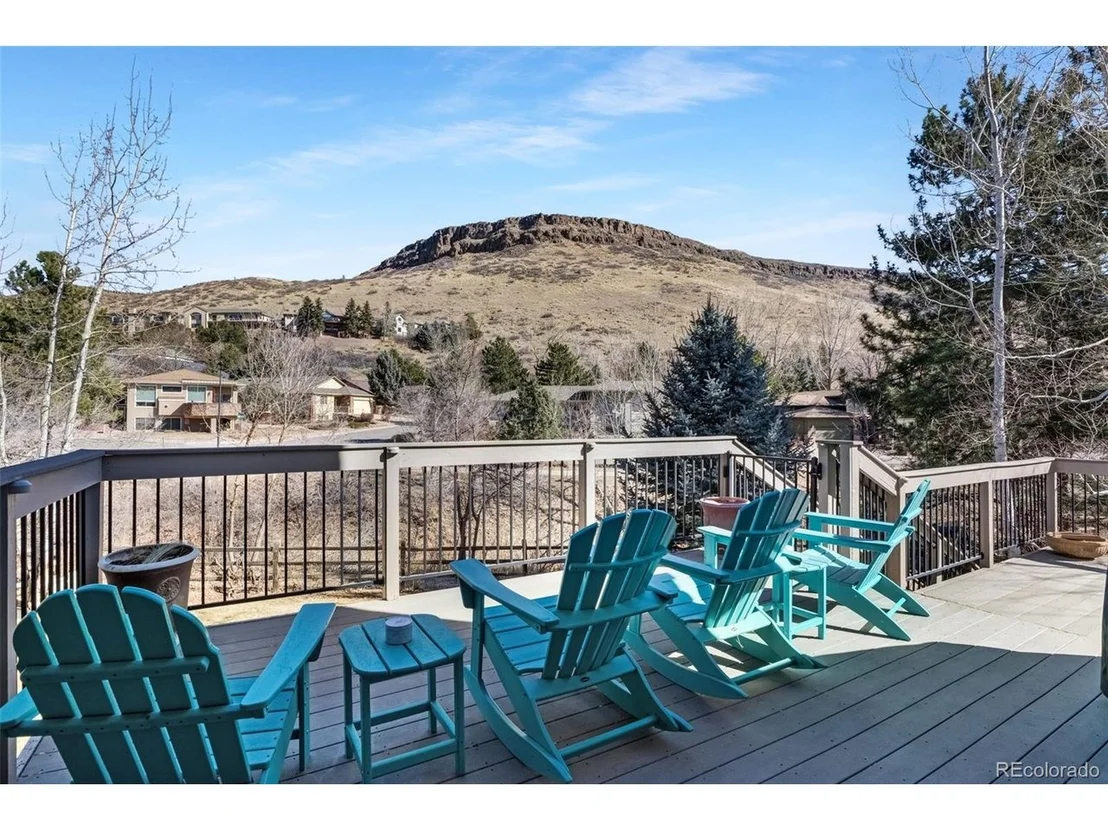 Photo of 935 Meadow Run