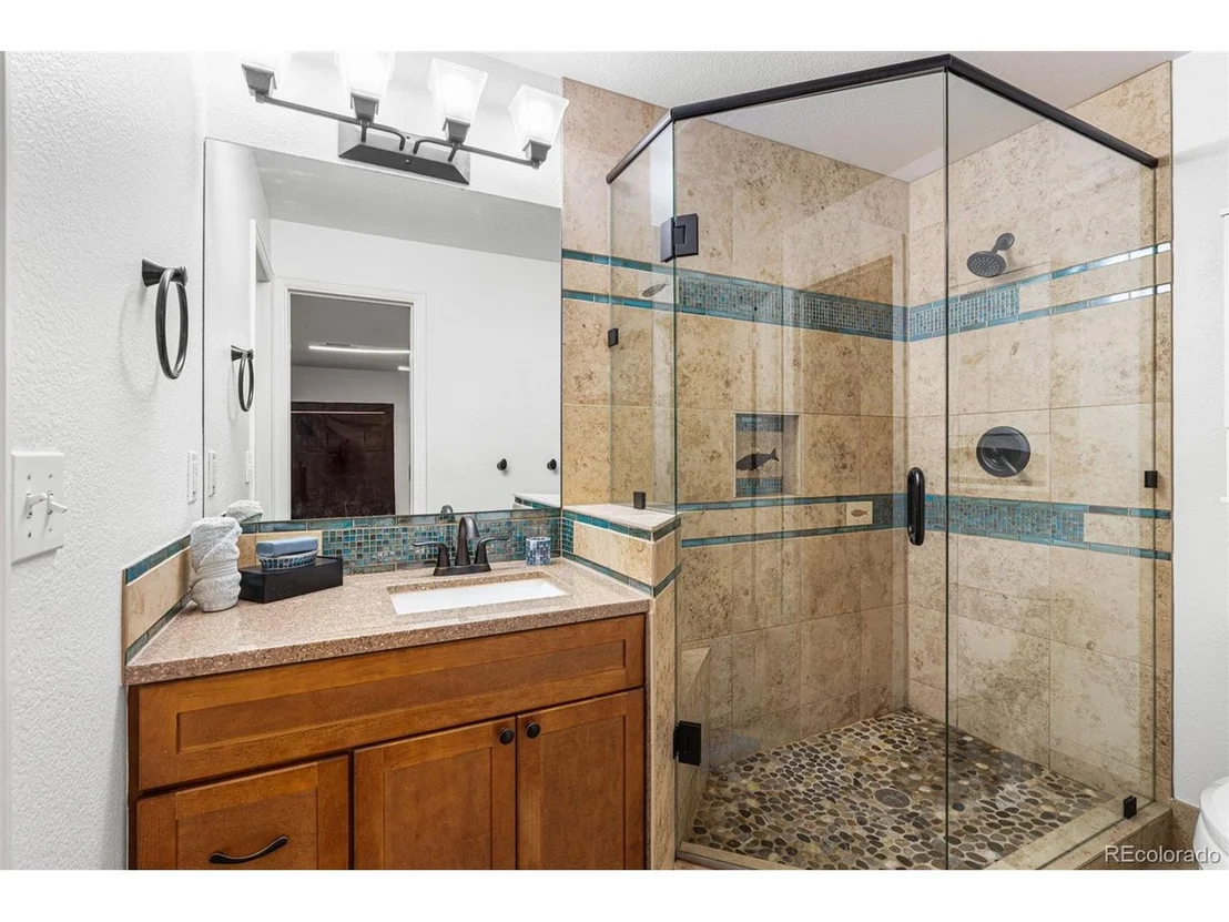 Photo of 1004 Katy Ln