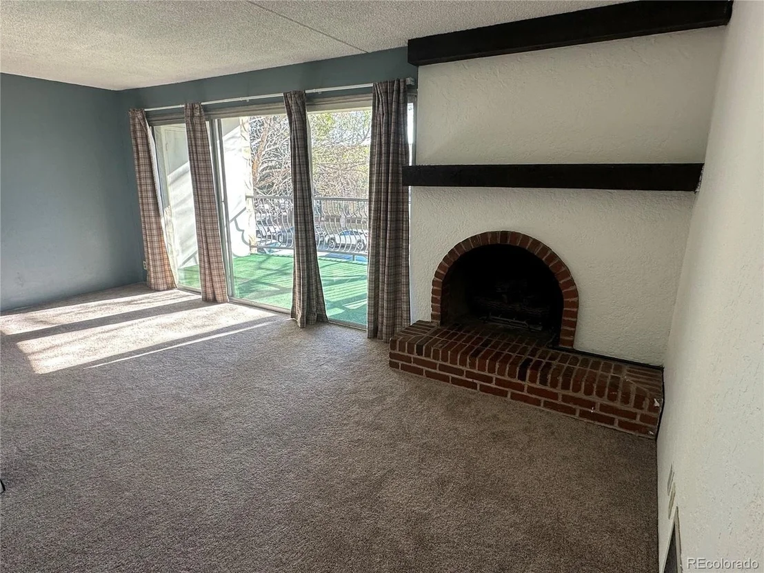 Photo of Unit 202 at 805 29th St