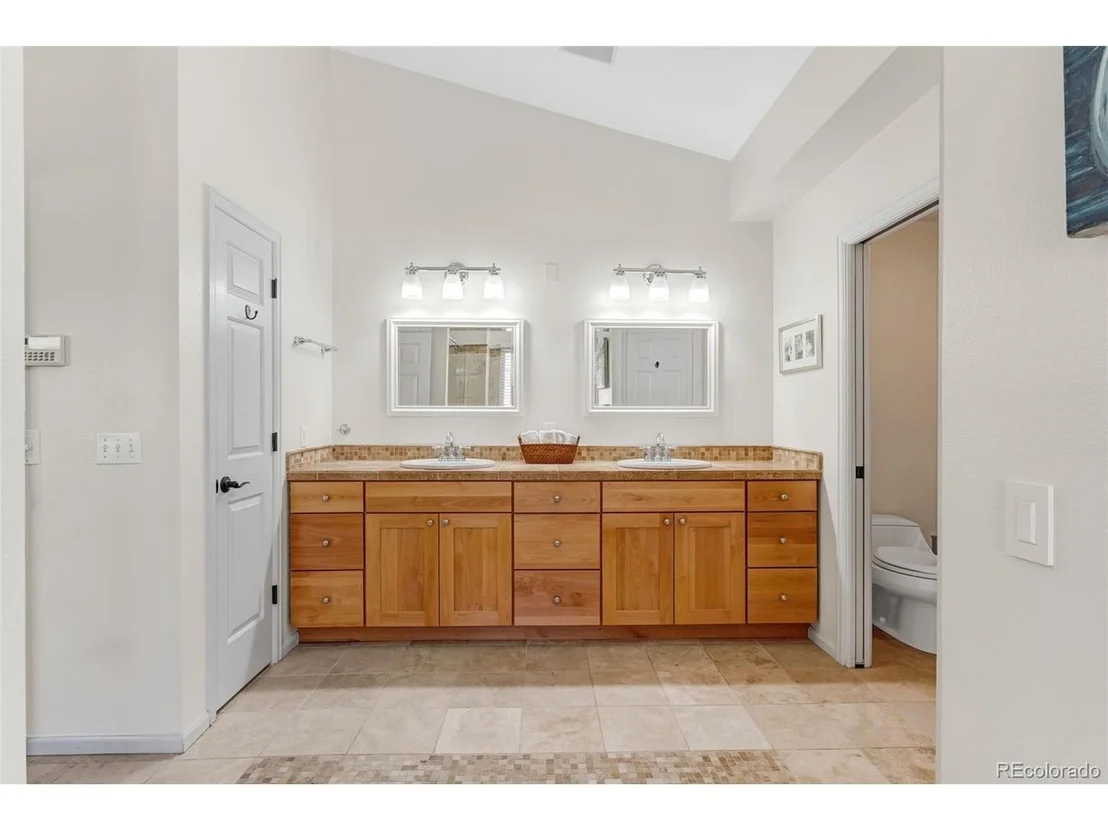 Photo of 935 Meadow Run