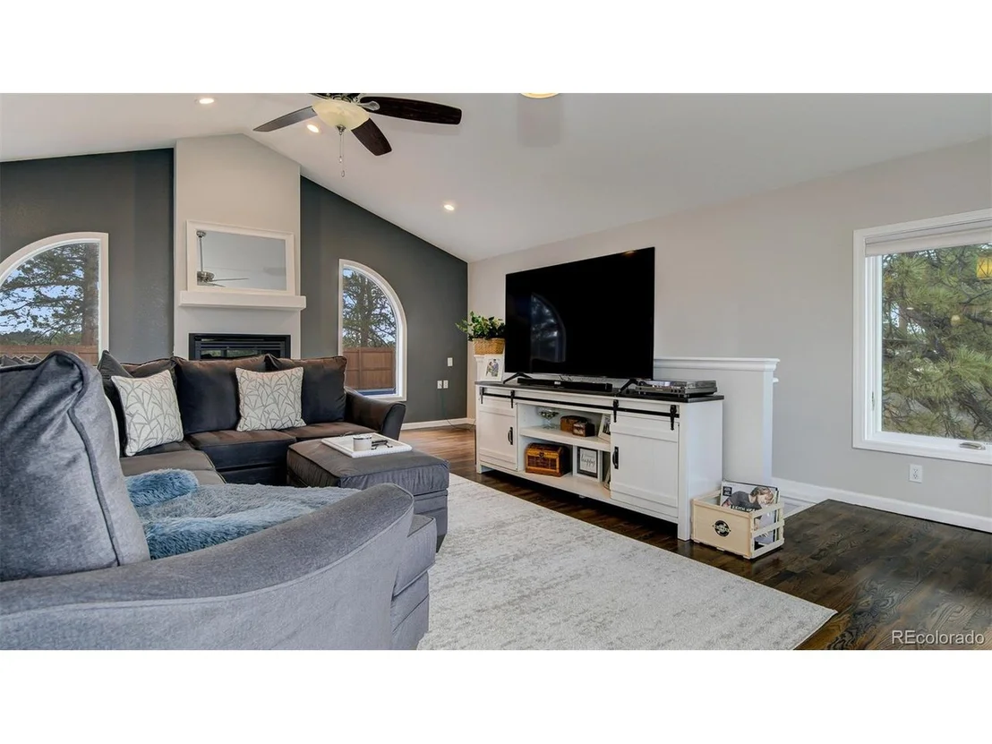 Photo of 1494 Deerpath Rd