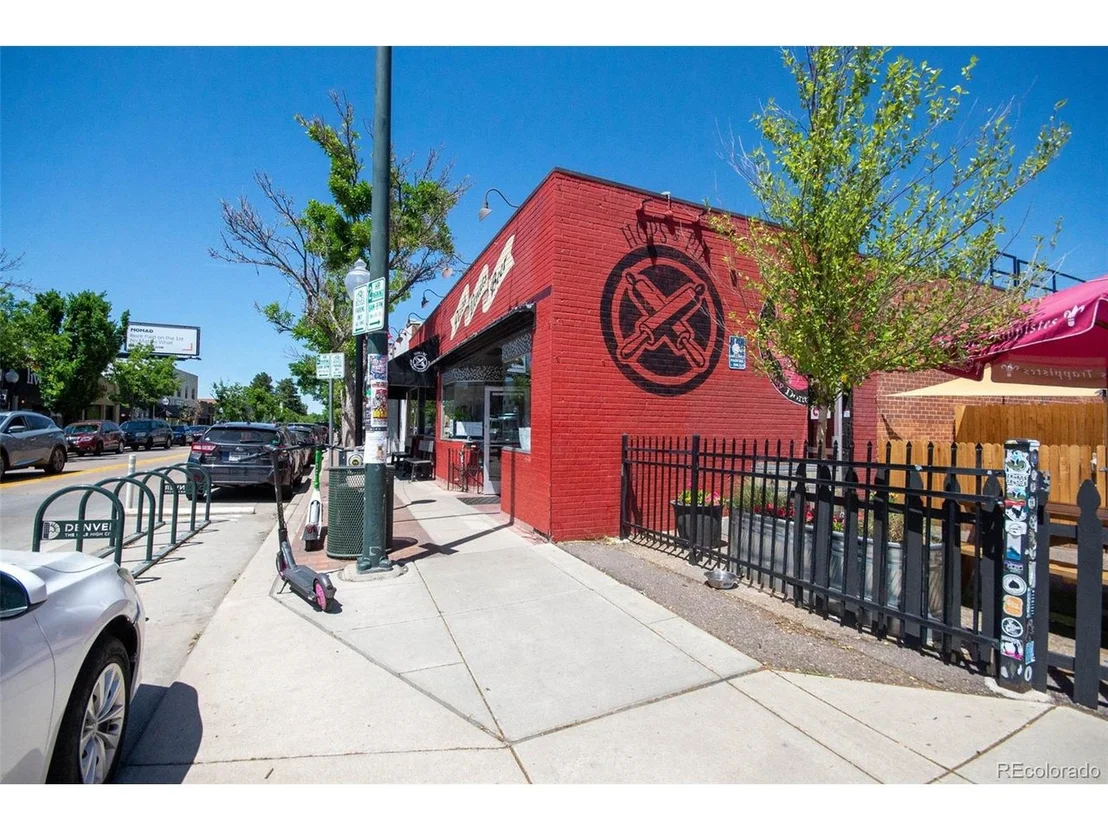 Photo of 4875 Lowell Blvd